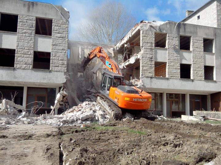 Professionnel de la démolition de bâtiment Bretagne